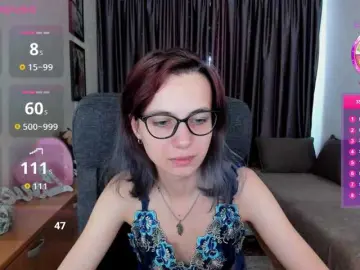 MiniLussiya  live sex cam