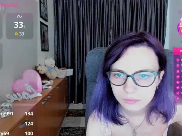MiniLussiya  live sex cam