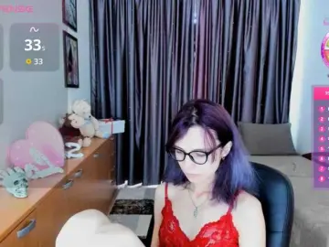 MiniLussiya  live sex cam