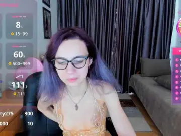 MiniLussiya  live sex cam
