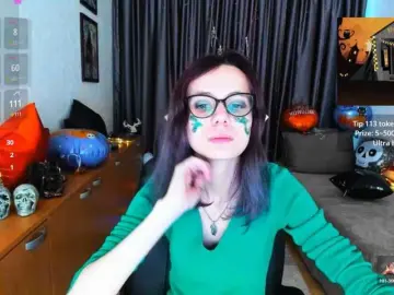 MiniLussiya  live sex cam
