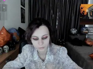 MiniLussiya  live sex cam