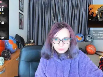 MiniLussiya  live sex cam