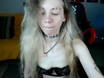 Nica-Kawaii  live sex cam