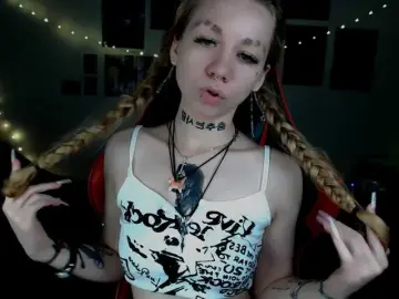 Nica-Kawaii  live sex cam