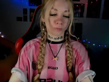 Nica-Kawaii  live sex cam