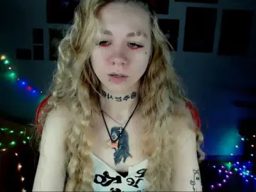 Nica-Kawaii  live sex cam