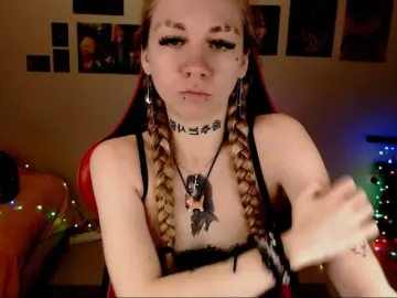 Nica-Kawaii  live sex cam