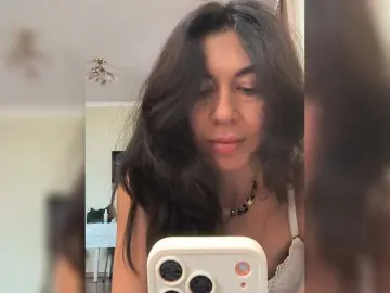 PlayfulAlice  live sex cam