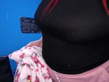 Carolinhe  live sex cam