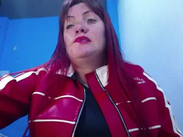 Carolinhe  live sex cam