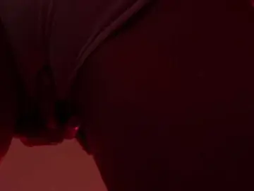 Sashalong13  live sex cam