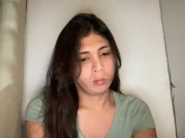 IndayFuckyawan  live sex cam