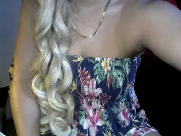 Queensativa  live sex cam