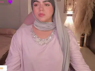 Shayla-18  live sex cam