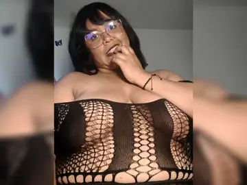 CandyBrowm  live sex cam