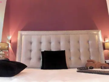 IssyRosse  live sex cam