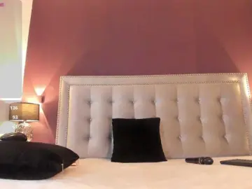 IssyRosse  live sex cam