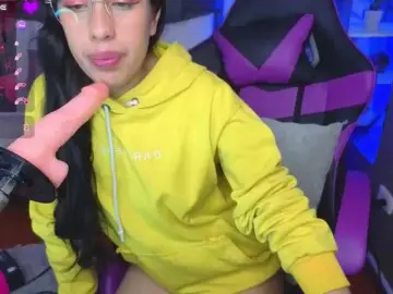 Luna-azul  live sex cam