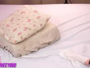 WetHanna  live sex cam