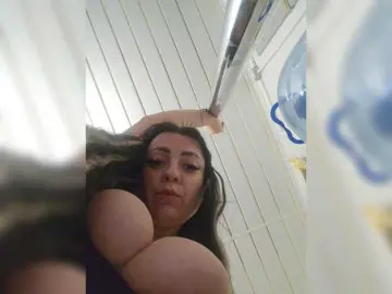 Vipbrunetka  live sex cam