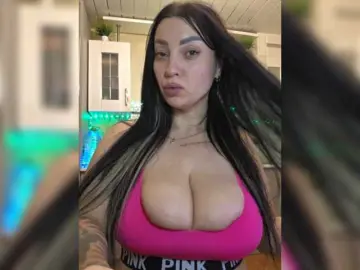 Vipbrunetka  live sex cam