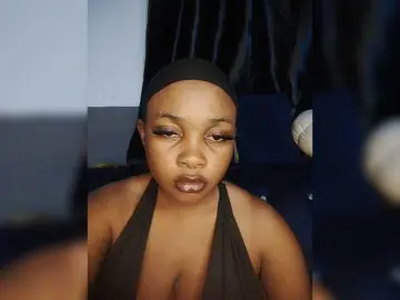 CreamyBitch  live sex cam