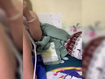 Daisy119  live sex cam