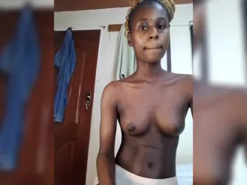 Lattee4  live sex cam