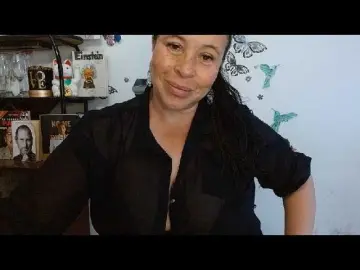LauraWallets  live sex cam