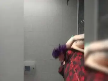 QueenOfBalloon  live sex cam