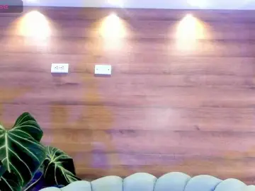 Reyasimos  live sex cam