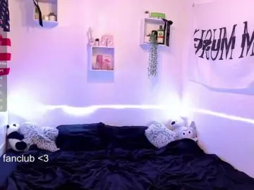 RosemaryTrundle  live sex cam