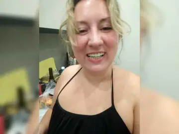 Russianbunny96  live sex cam