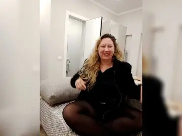 Russianbunny96  live sex cam