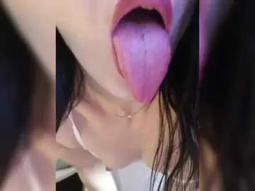 SexyQueen333  live sex cam