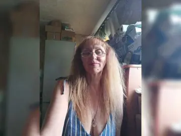 Sonya48  live sex cam