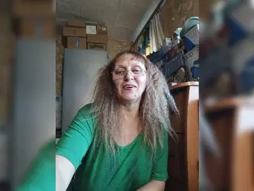 Sonya48  live sex cam