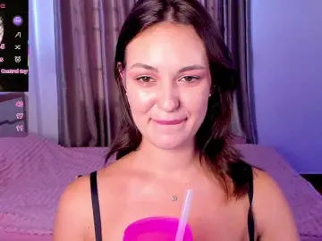 Mmilaniia  live sex cam