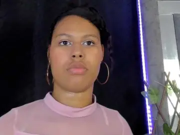 Tatianasquirthot  live sex cam