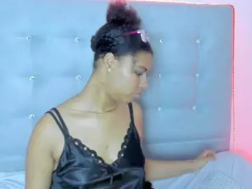 Tatianasquirthot  live sex cam
