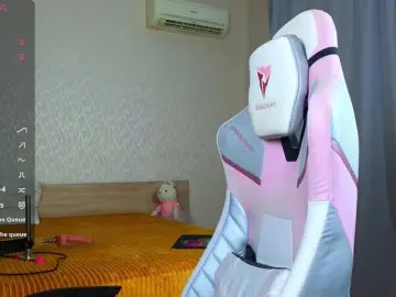 Adelina-Cowell  live sex cam