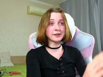 Adelina-Cowell  live sex cam