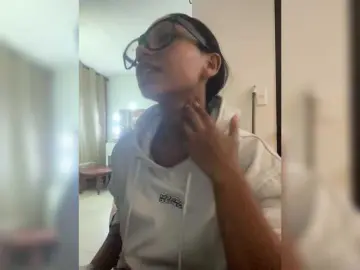 Alahia  live sex cam