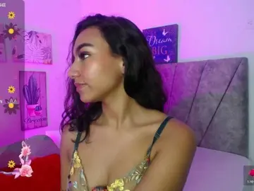 Alahia  live sex cam