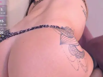 Emily-White  live sex cam
