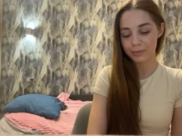 LatrishaDobbin  live sex cam