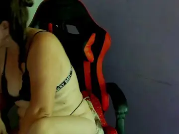 MargothClain  live sex cam