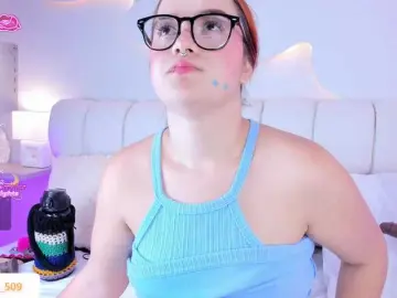 Melanieklaus  live sex cam