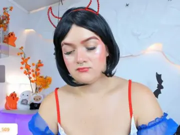 Melanieklaus  live sex cam